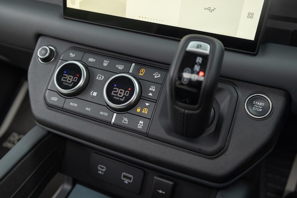 Used Land Rover Defender 110 2024 for sale - 76188983: Photo 9