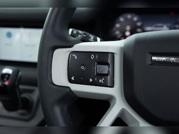 Used Land Rover Defender 110 2022 for sale - 75199825: Photo
