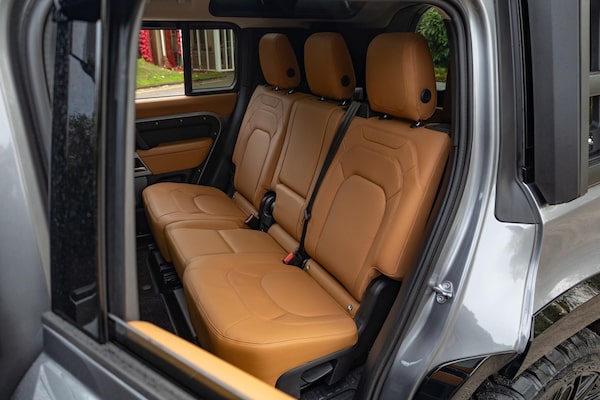 Used Land Rover Defender 2024 for sale - 76327081: Photo 10