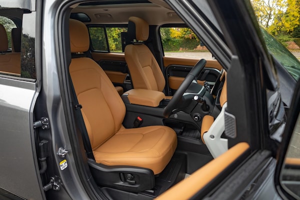 Used Land Rover Defender 2024 for sale - 76327081: Photo 14