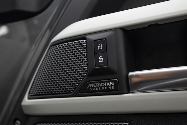 Used Land Rover Defender 2024 for sale - 76327081: Photo 24