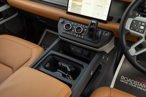 Used Land Rover Defender 2024 for sale - 76327081: Photo 7