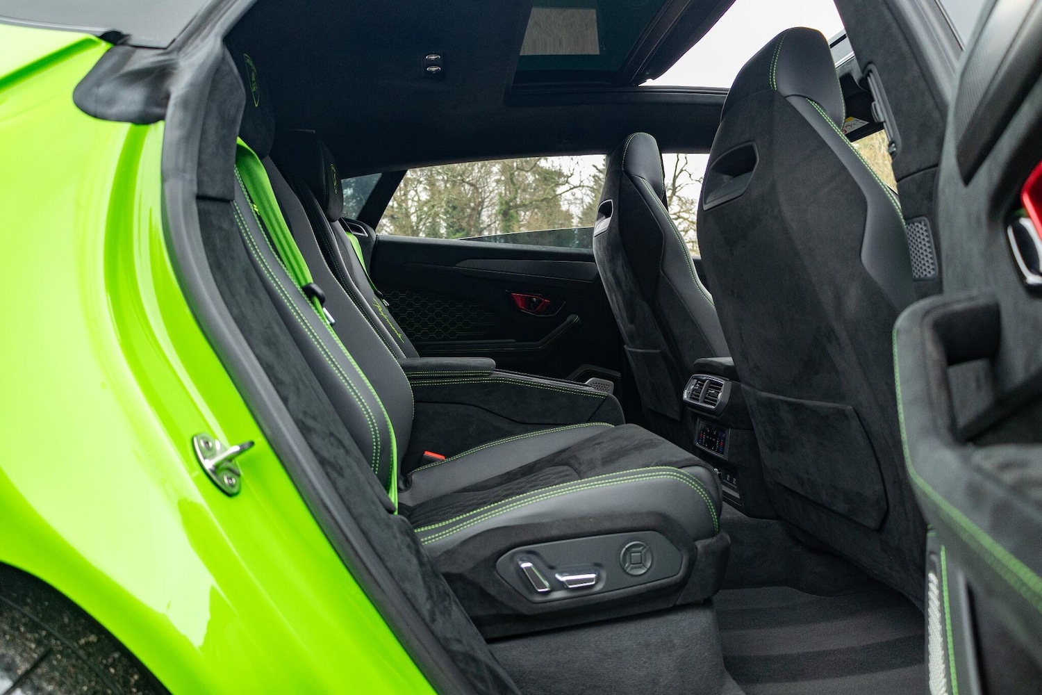 Used Lamborghini Urus 2025 for sale - 77254916: Photo 11