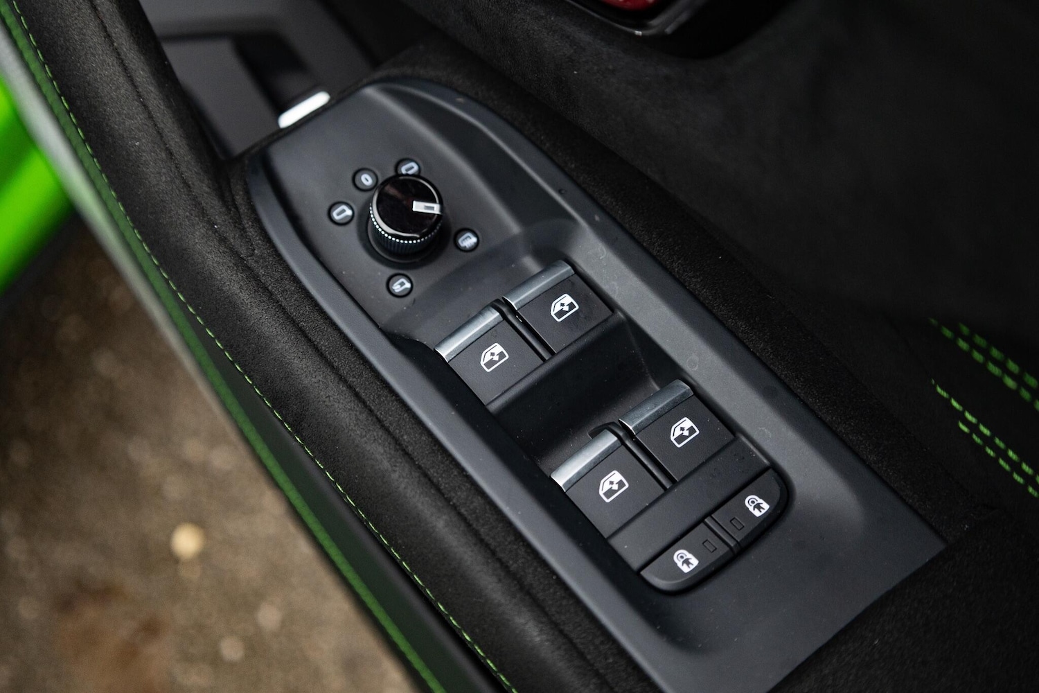 Used Lamborghini Urus 2025 for sale - 77254916: Photo 17