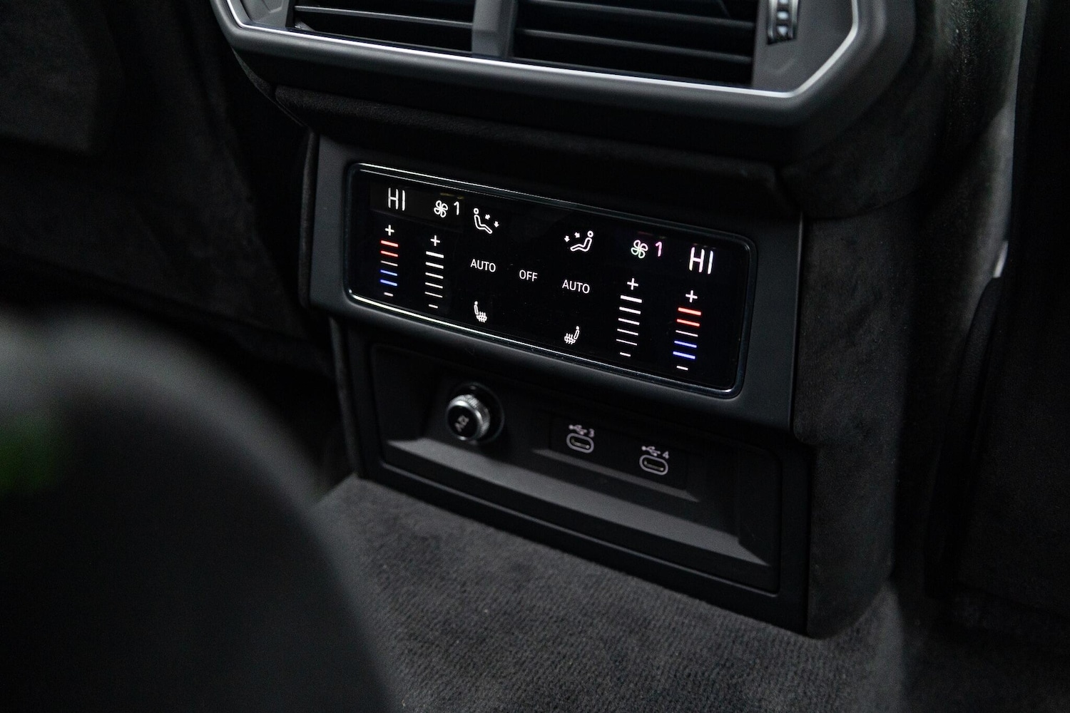 Used Lamborghini Urus 2025 for sale - 77254916: Photo 18