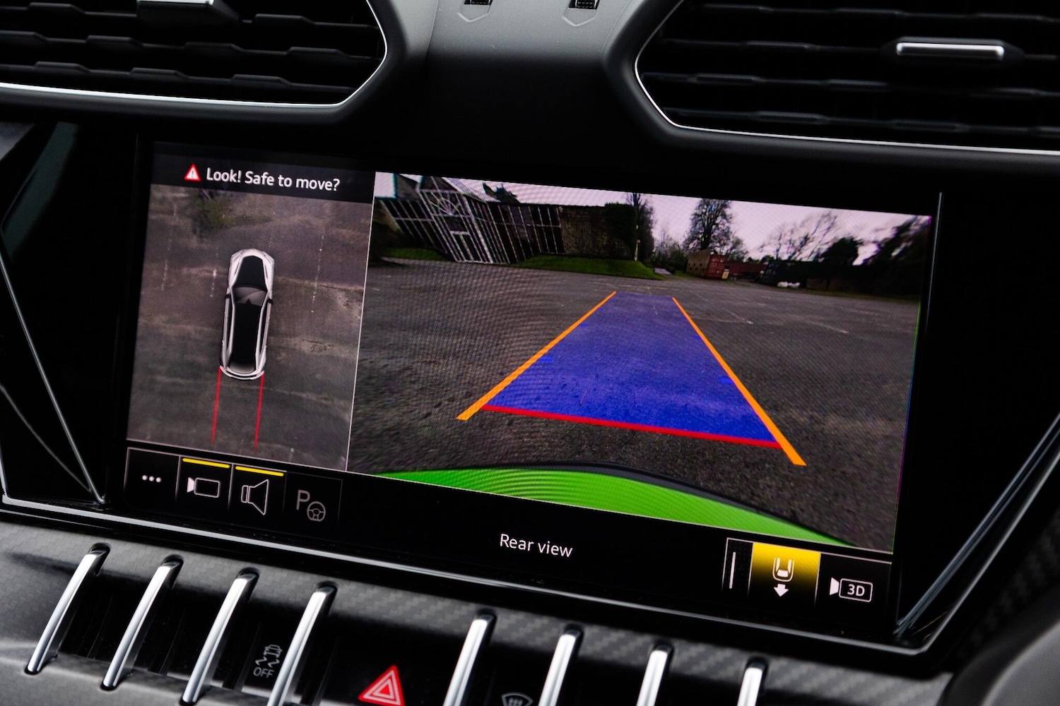 Used Lamborghini Urus 2025 for sale - 77254916: Photo 41