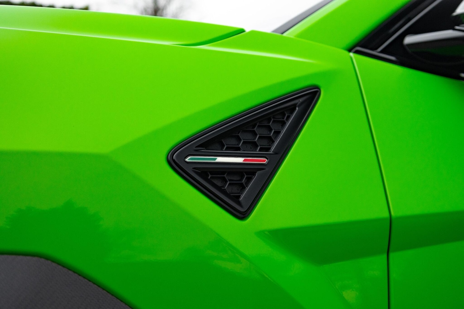 Used Lamborghini Urus 2025 for sale - 77254916: Photo 42