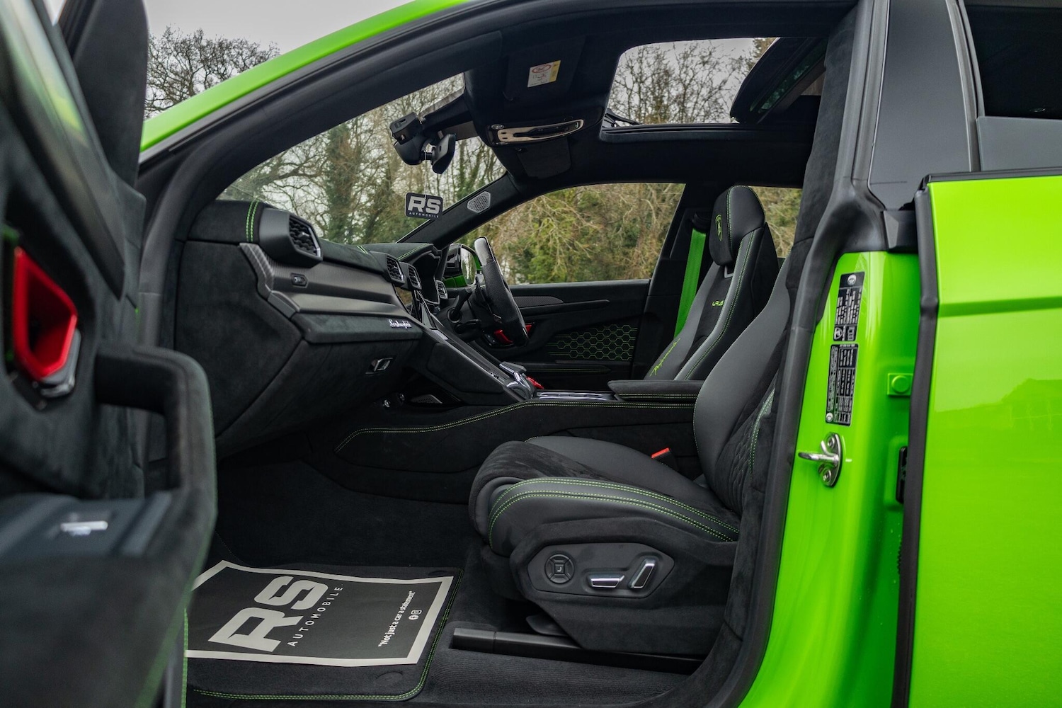 Used Lamborghini Urus 2025 for sale - 77254916: Photo 46