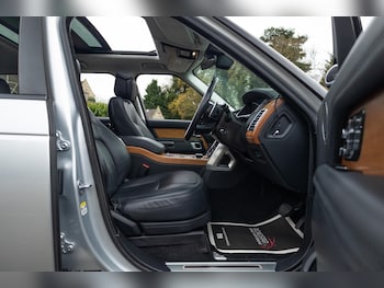 Used Land Rover Range Rover 2018 for sale - 76714327: Photo