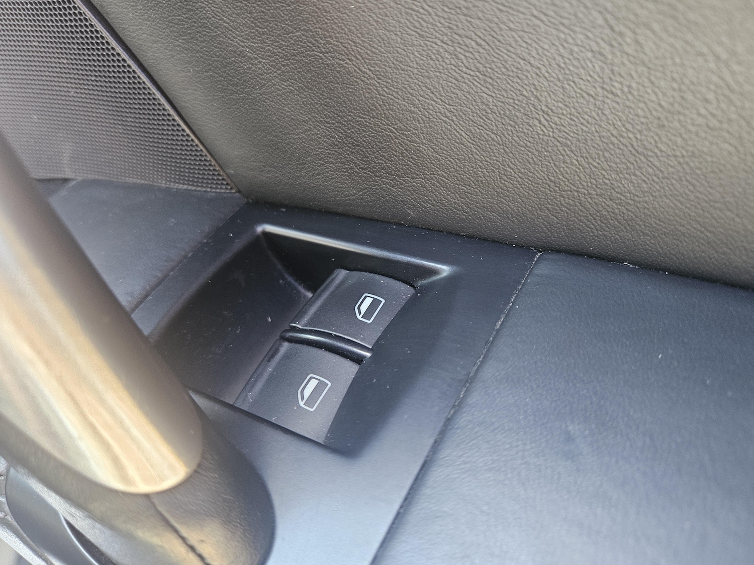 Used Audi TT 2010 for sale - 78117068: Photo 25