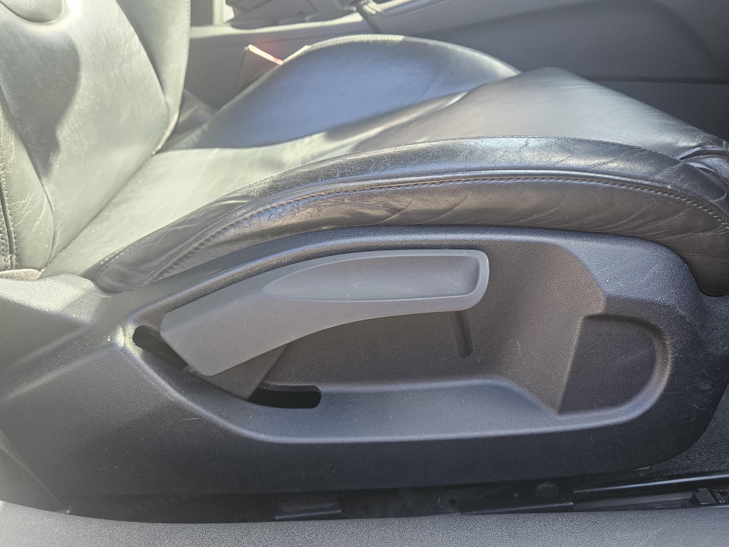 Used Audi TT 2010 for sale - 78117068: Photo 28