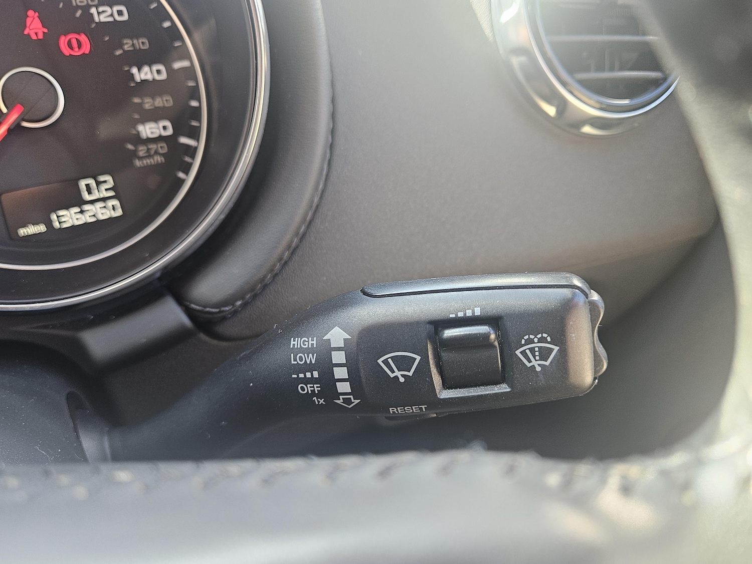 Used Audi TT 2010 for sale - 78117068: Photo 30