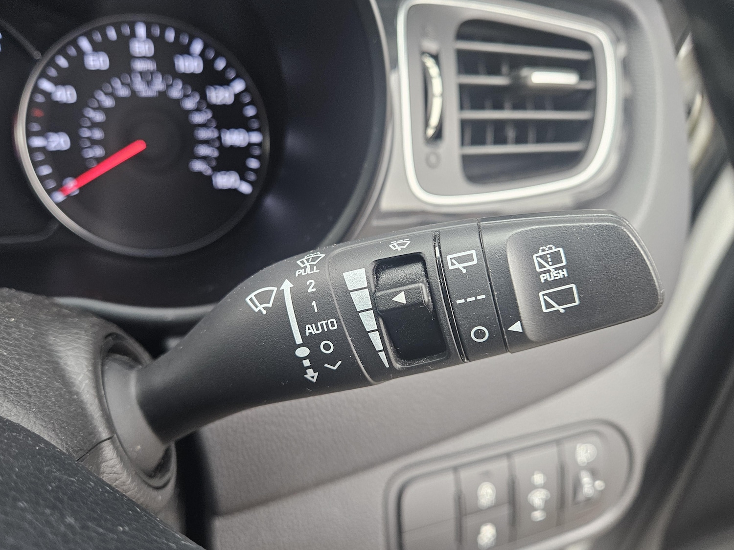 Used Kia Carens 2015 for sale - 77974183: Photo 34