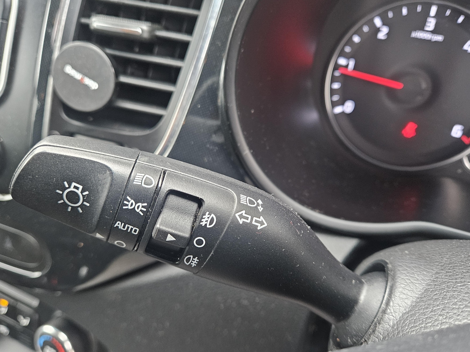 Used Kia Carens 2015 for sale - 77974183: Photo 35