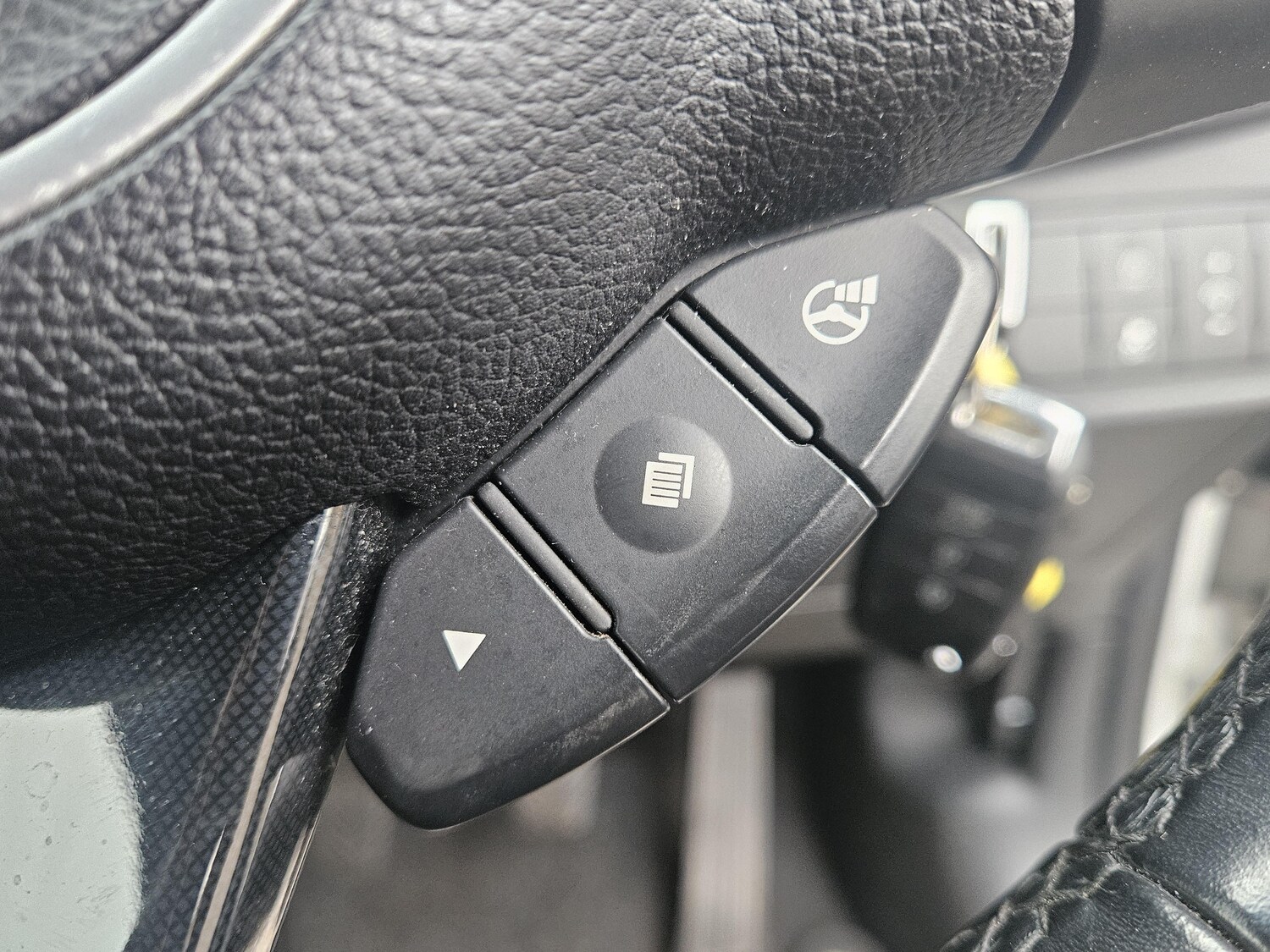 Used Kia Carens 2015 for sale - 77974183: Photo 38