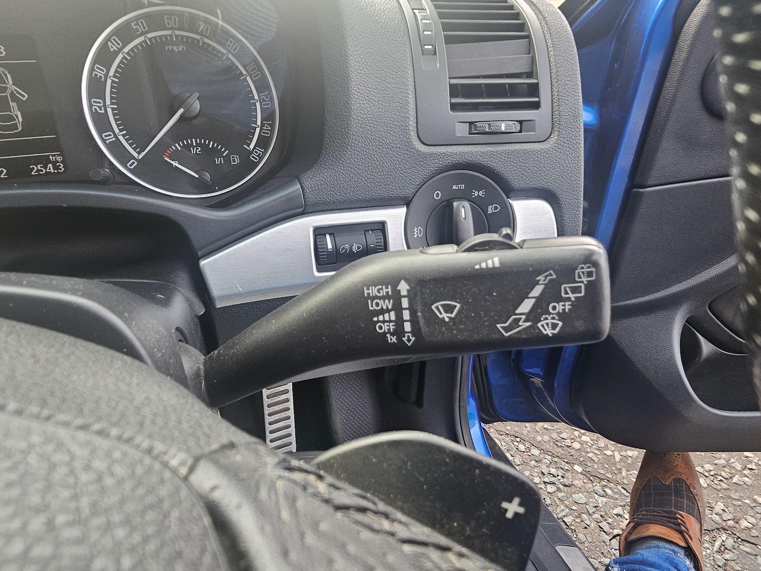 Vehicle 29