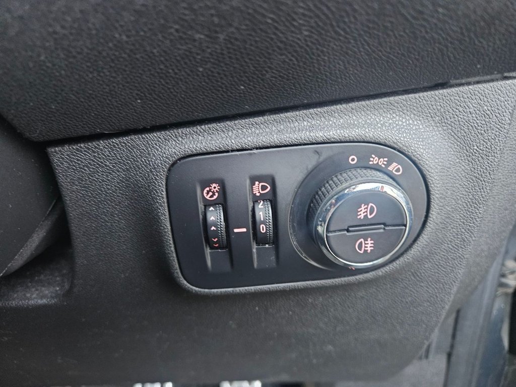 Used Vauxhall Corsa 2015 for sale - 77765292: Photo 19