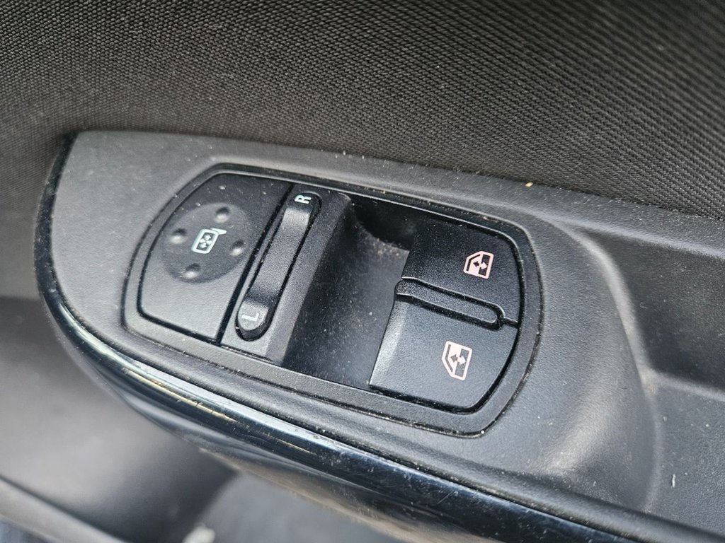 Used Vauxhall Corsa 2015 for sale - 77765292: Photo 20