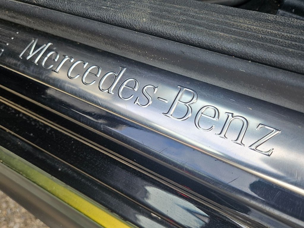 Used Mercedes-Benz E Class 2013 for sale - 77703939: Photo 15