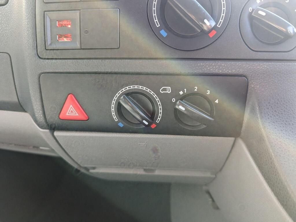 Used Volkswagen Transporter Shuttle 2004 for sale - 76635015: Photo 27