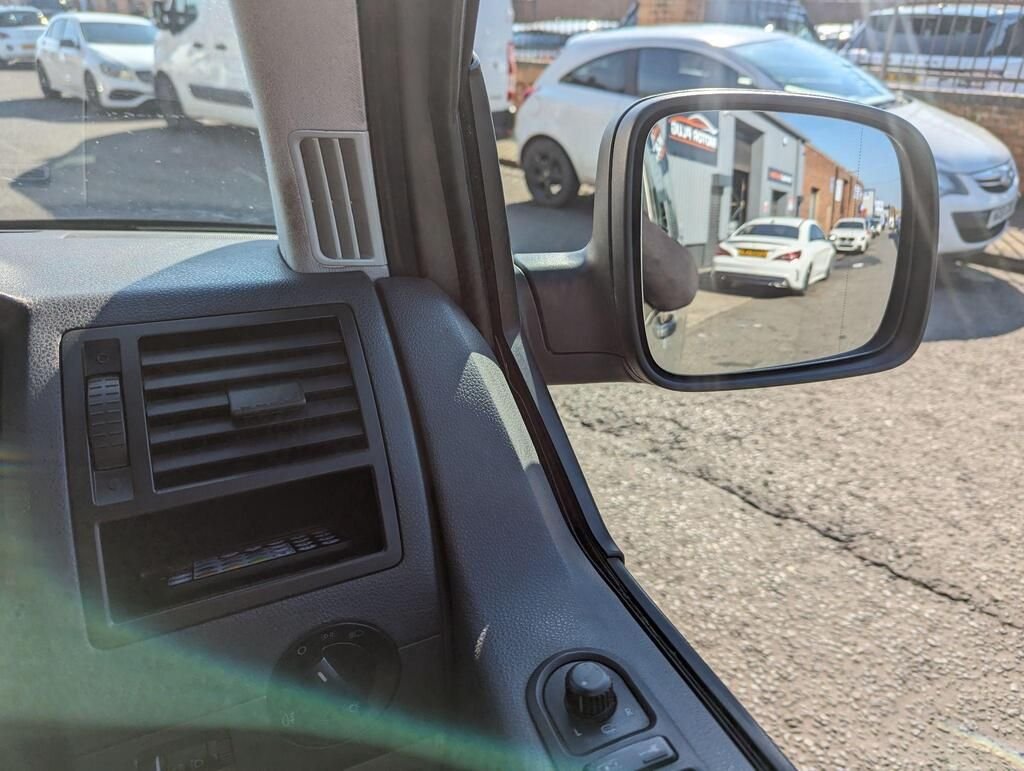 Used Volkswagen Transporter Shuttle 2004 for sale - 76635015: Photo 32