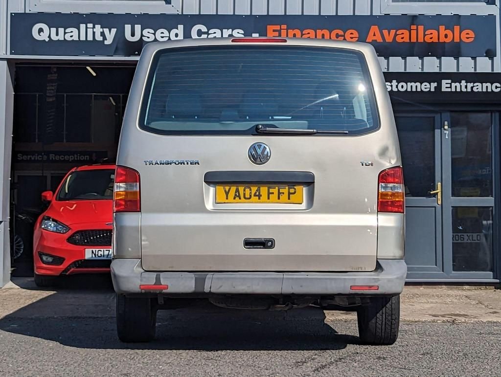 Used Volkswagen Transporter Shuttle 2004 for sale - 76635015: Photo 4