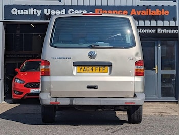 Used Volkswagen Transporter Shuttle 2004 for sale - 76635015: Photo