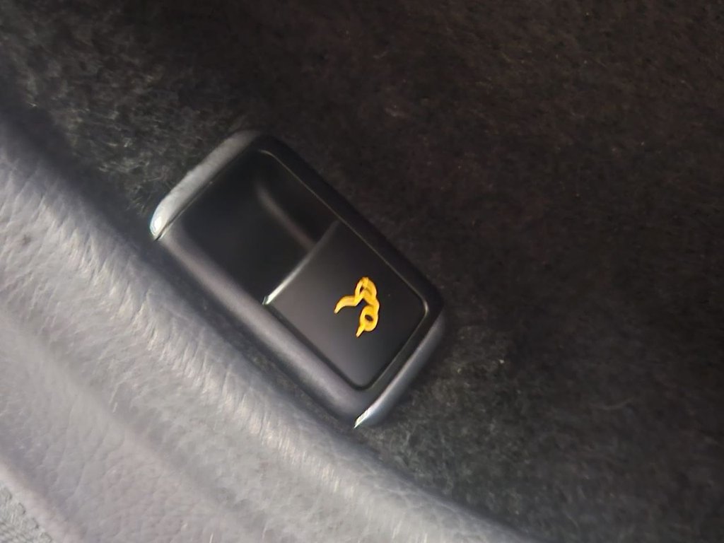 Used Mercedes-Benz C Class 2013 for sale - 76686483: Photo 17