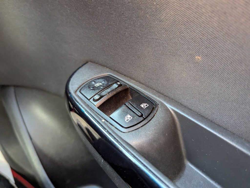 Used Vauxhall Corsa 2016 for sale - 76039892: Photo 30
