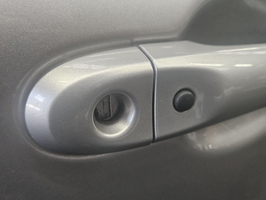 Used Nissan Juke 2016 for sale - 76950551: Photo 18