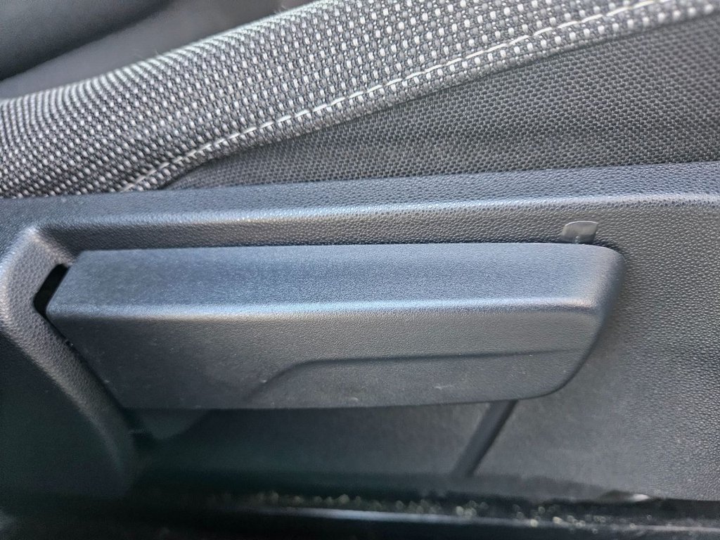 Used Citroen C4 Cactus 2015 for sale - 77636729: Photo 24