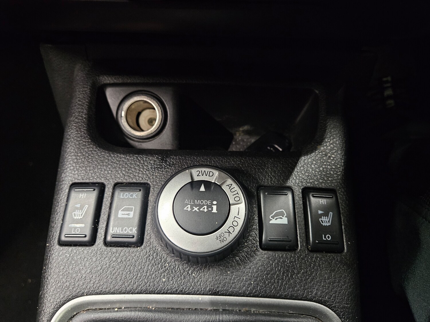 Used Nissan X-Trail 2012 for sale - 77901324: Photo 28