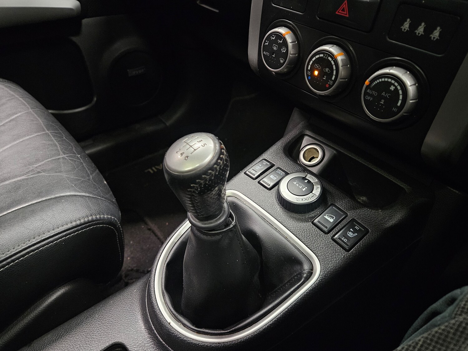 Used Nissan X-Trail 2012 for sale - 77901324: Photo 31