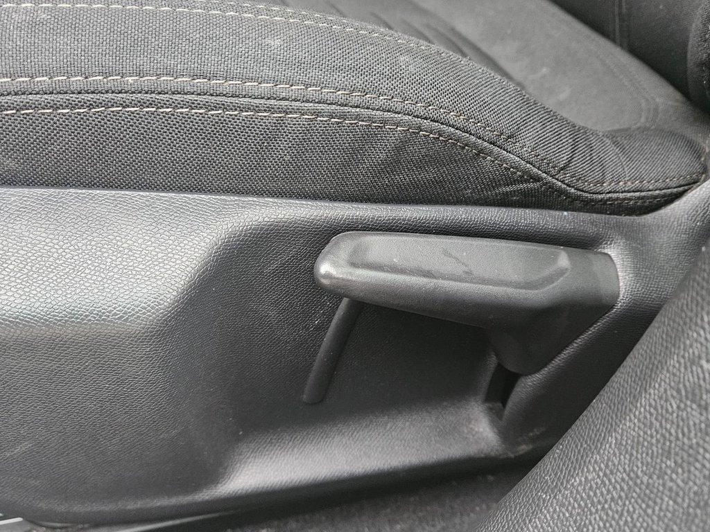 Used Peugeot 308 2014 for sale - 77631921: Photo 13