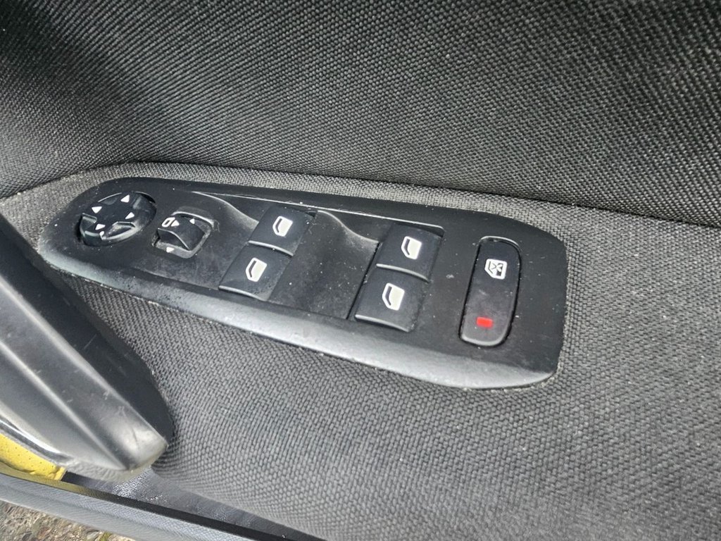 Used Peugeot 308 2014 for sale - 77631921: Photo 22