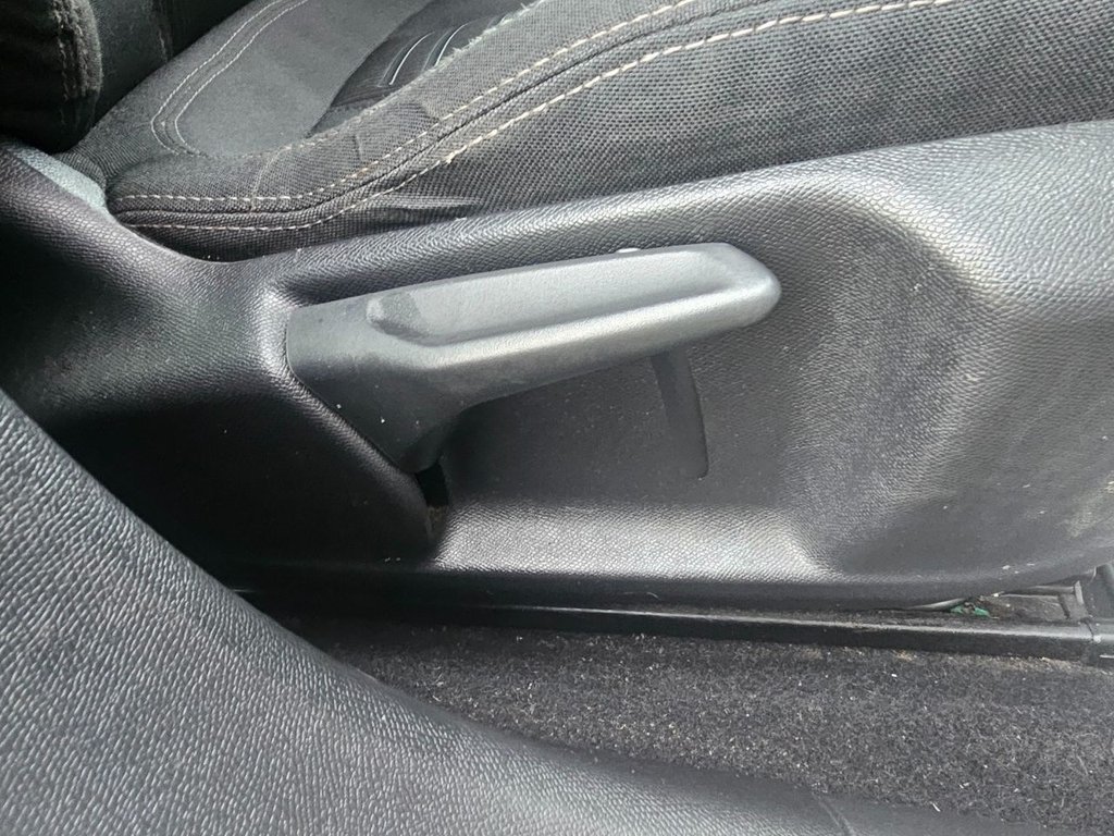 Used Peugeot 308 2014 for sale - 77631921: Photo 23