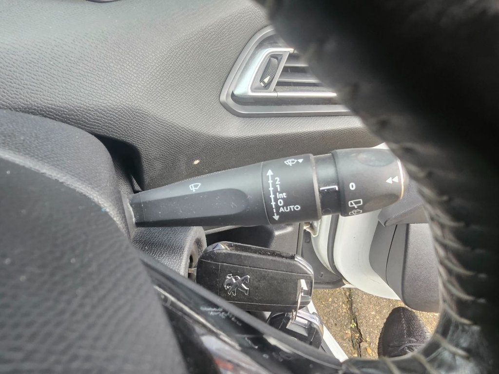 Used Peugeot 308 2014 for sale - 77631921: Photo 29