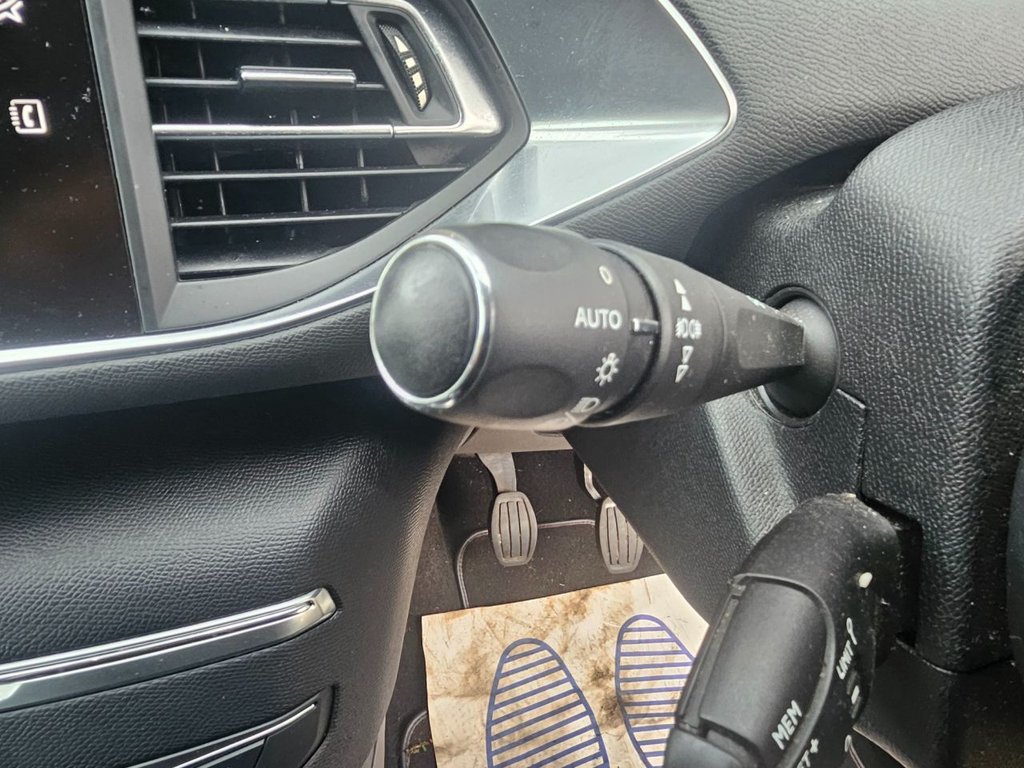 Used Peugeot 308 2014 for sale - 77631921: Photo 30