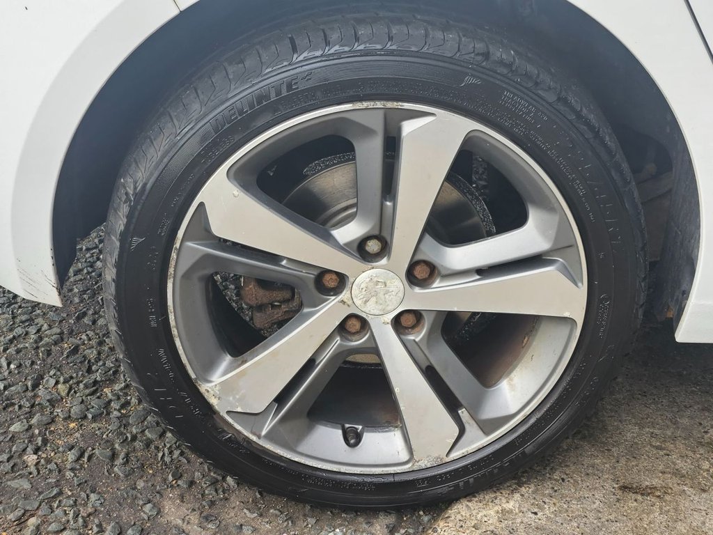 Used Peugeot 308 2014 for sale - 77631921: Photo 8