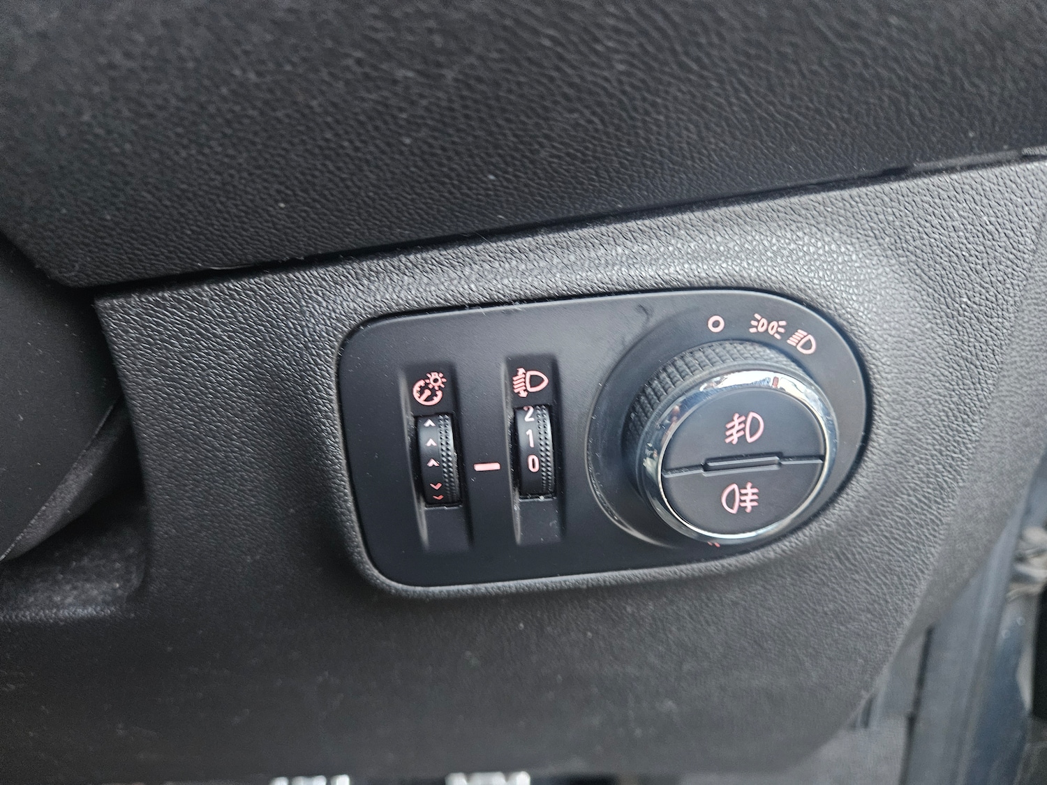 Used Vauxhall Corsa 2015 for sale - 77901330: Photo 13