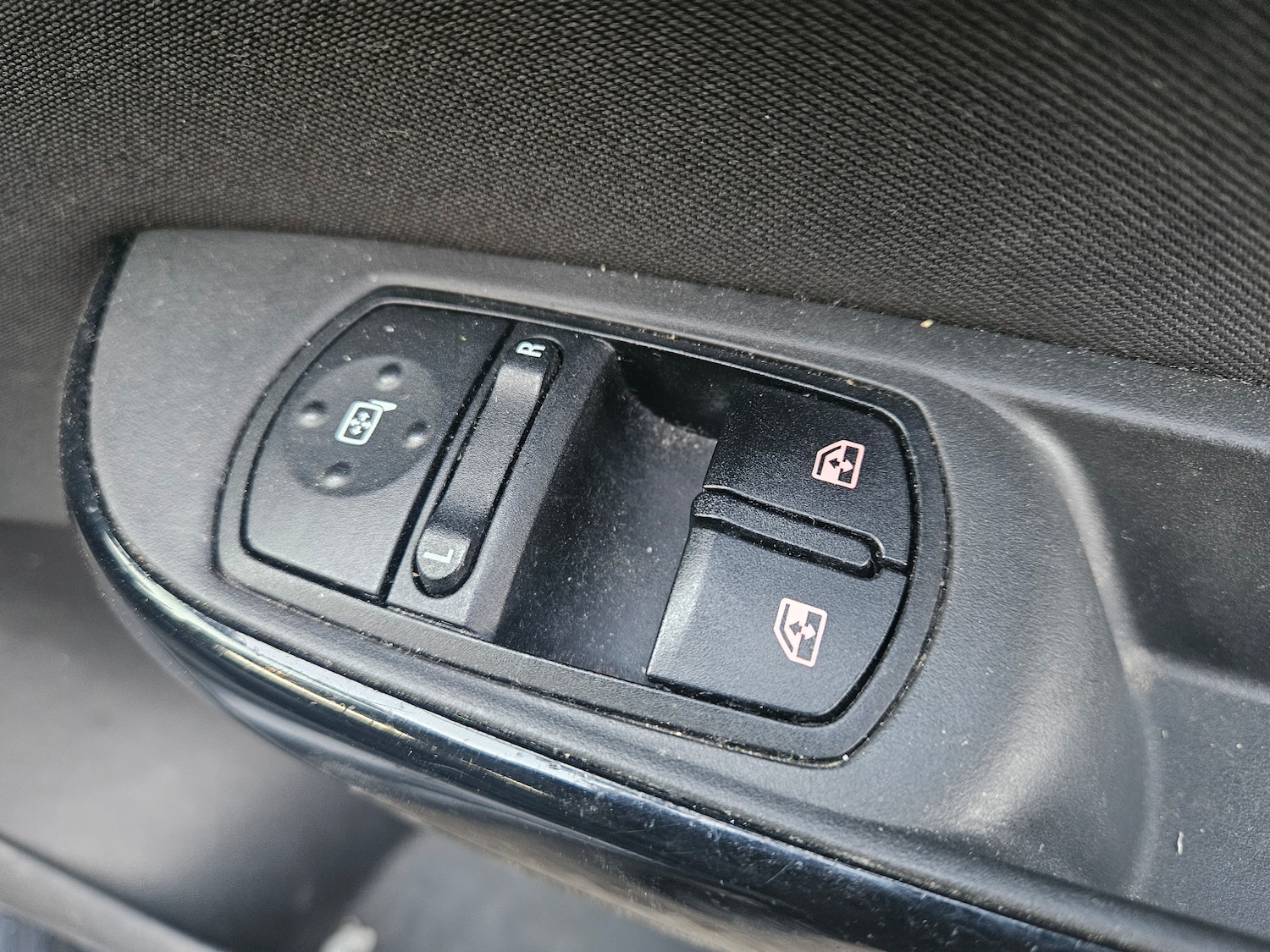 Used Vauxhall Corsa 2015 for sale - 77901330: Photo 17