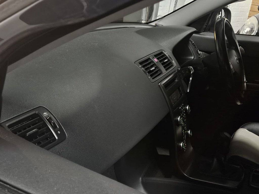 Used Volvo V50 2010 for sale - 77111155: Photo 11