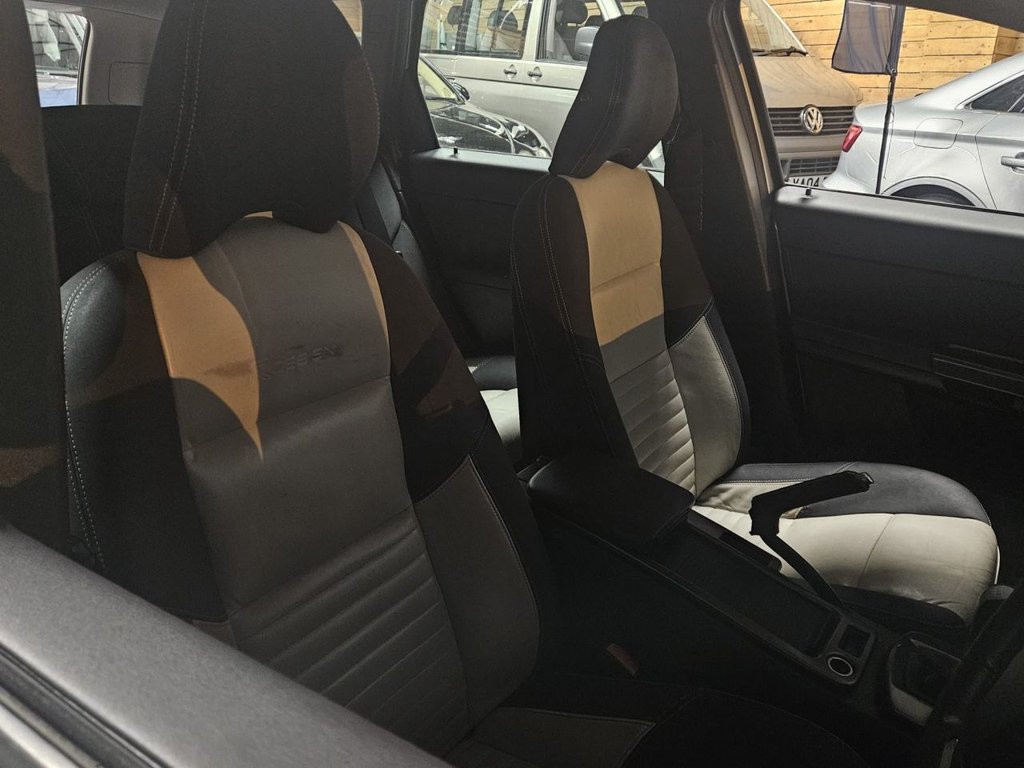 Used Volvo V50 2010 for sale - 77111155: Photo 15