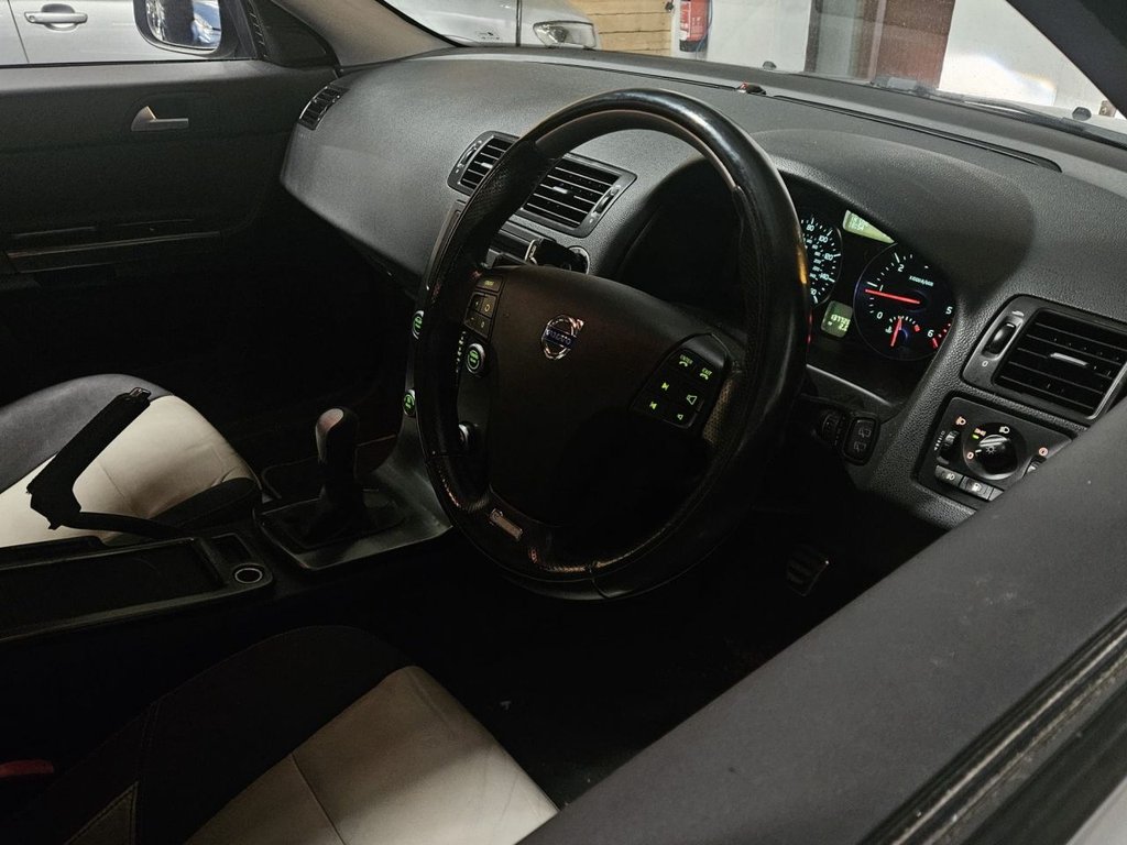 Used Volvo V50 2010 for sale - 77111155: Photo 16