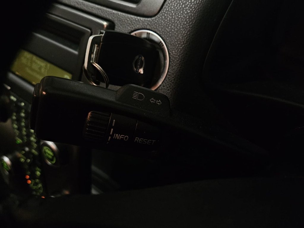 Used Volvo V50 2010 for sale - 77111155: Photo 24