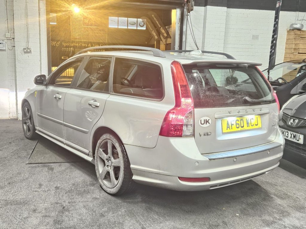 Used Volvo V50 2010 for sale - 77111155: Photo 3