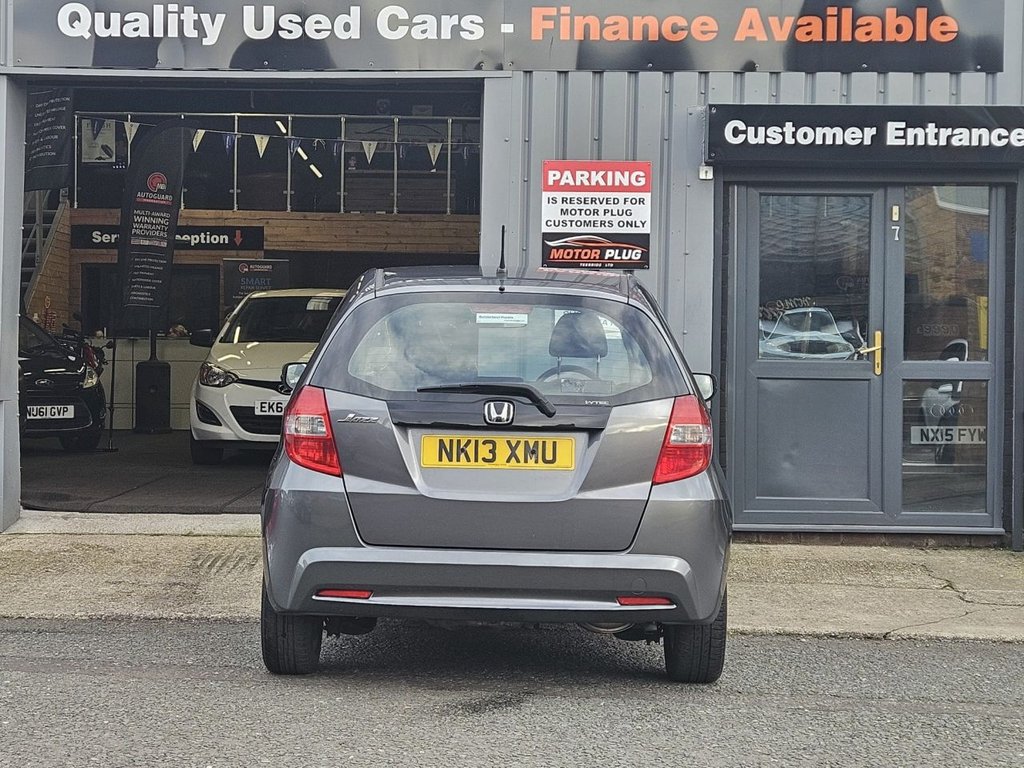 Used Honda Jazz 2013 for sale - 76900768: Photo 4