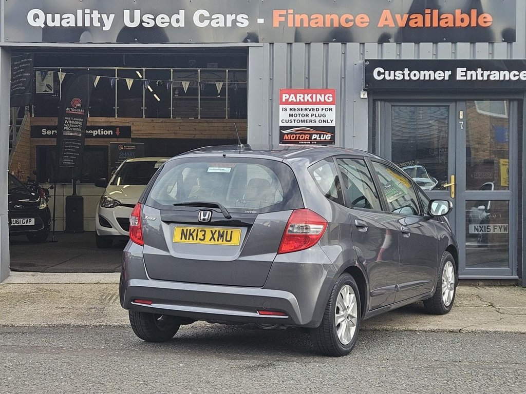 Used Honda Jazz 2013 for sale - 76900768: Photo 6
