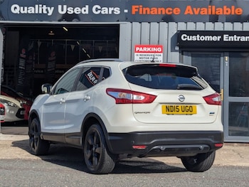Used Nissan Qashqai 2015 for sale - 76245262: Photo 2