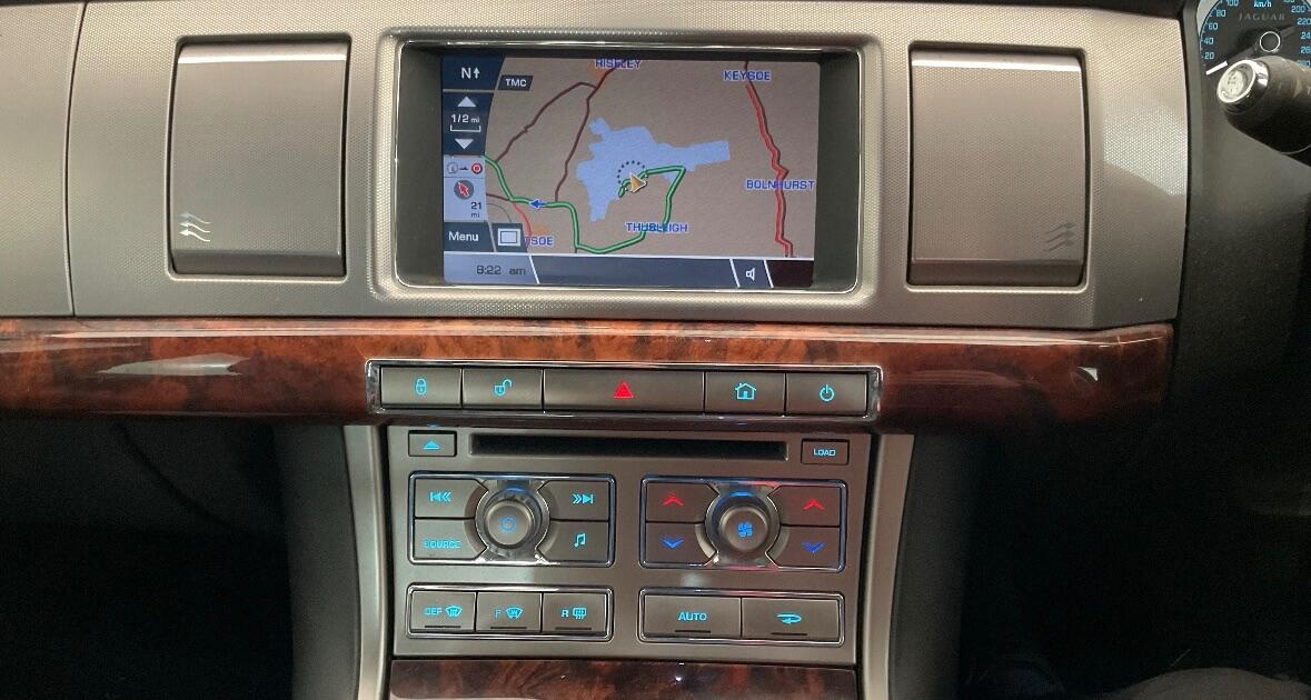 Used Jaguar XF 2010 for sale - 77157604: Photo 11